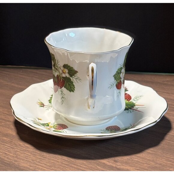 Hammersley Bone China Strawberry Rip Pattern Teacup & Saucer Set Made In England - Picture 5 of 11